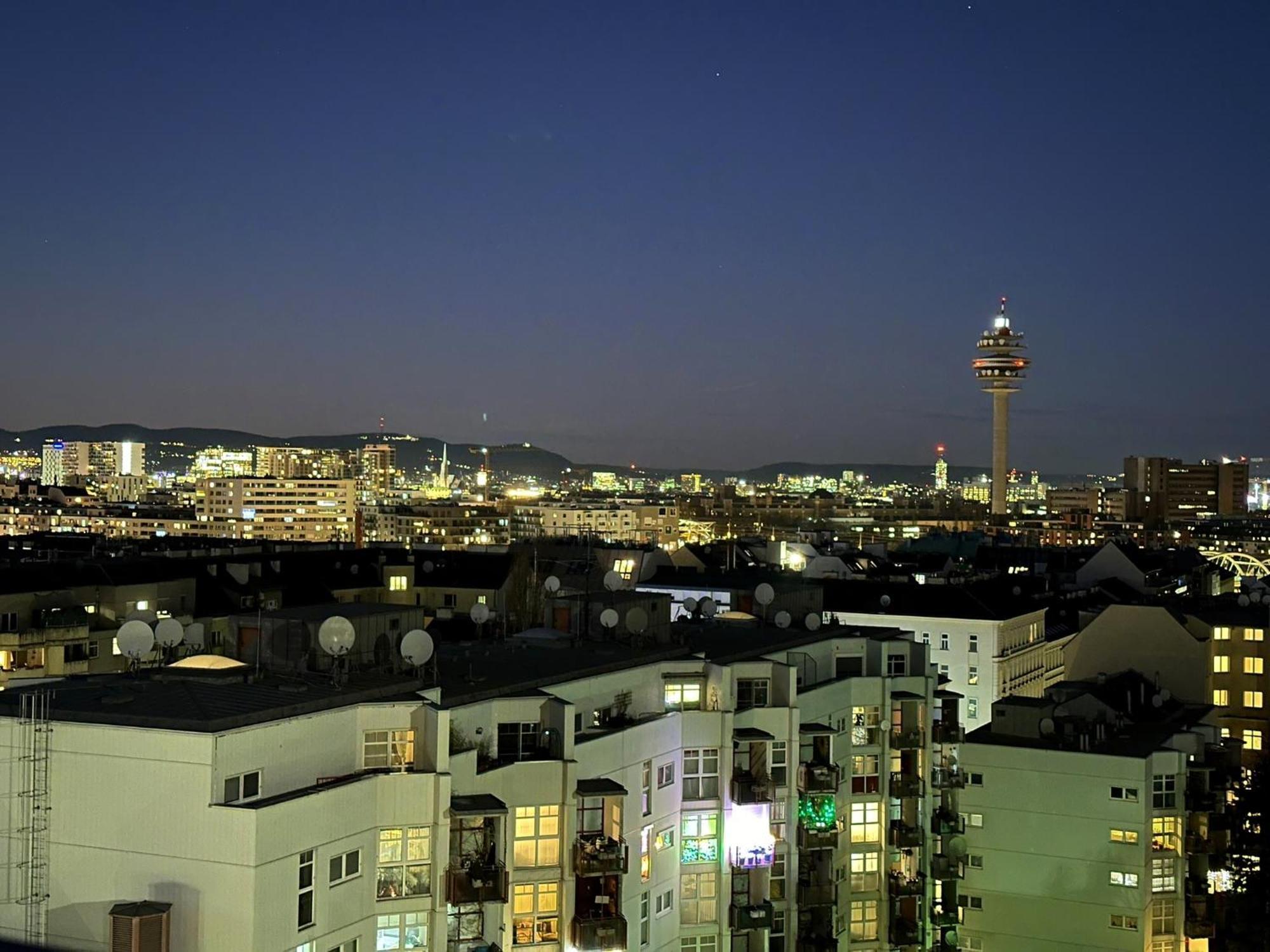 Panorama Apartments Wina Bagian luar foto