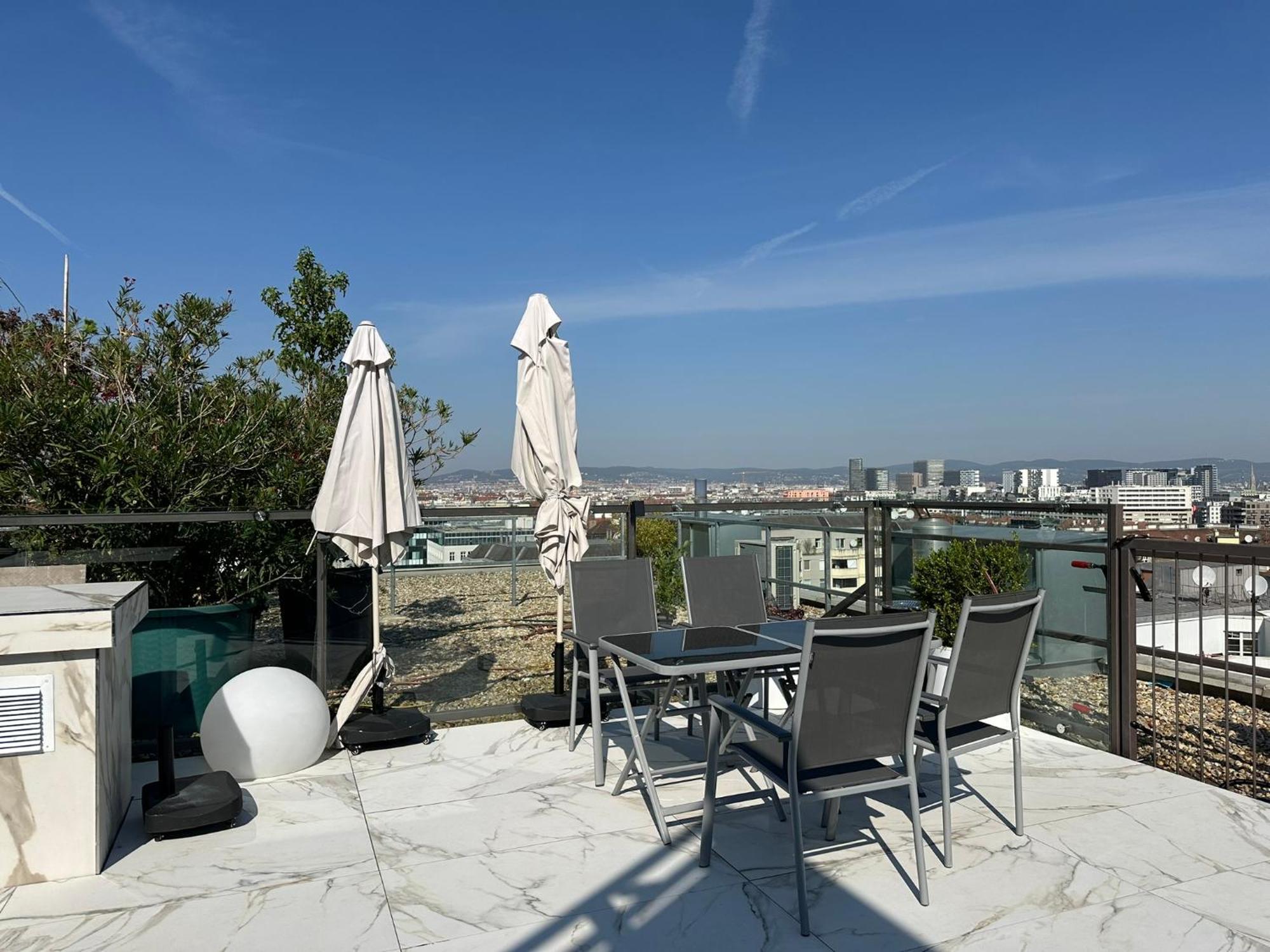 Panorama Apartments Wina Bagian luar foto